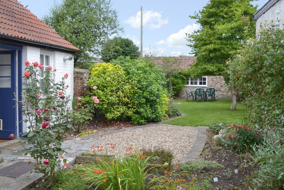 Lilac Place Garden | Lilac Place, Colyton