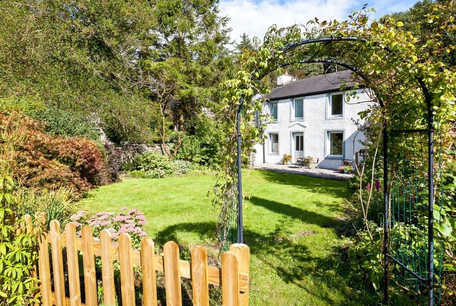 Logwood House Beautiful detached holiday home on the edge of the Lake District National Park | Logwood House, Meal Bank, near Kendal