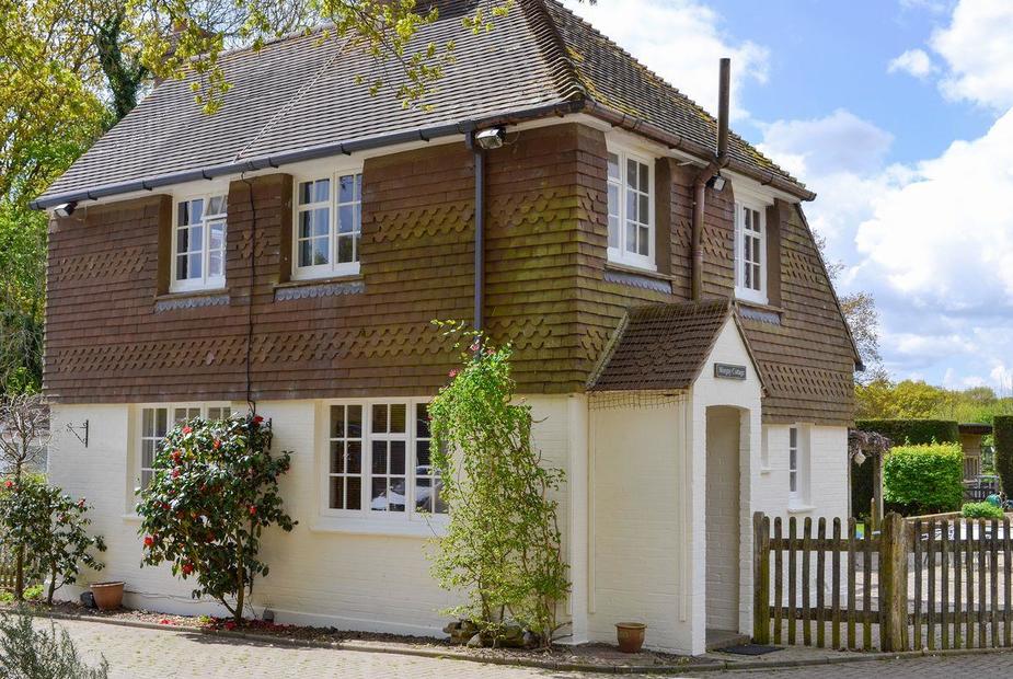 Morgay Cottage Attractive holiday home | Morgay Cottage, Staplecross, near Robertsbridge