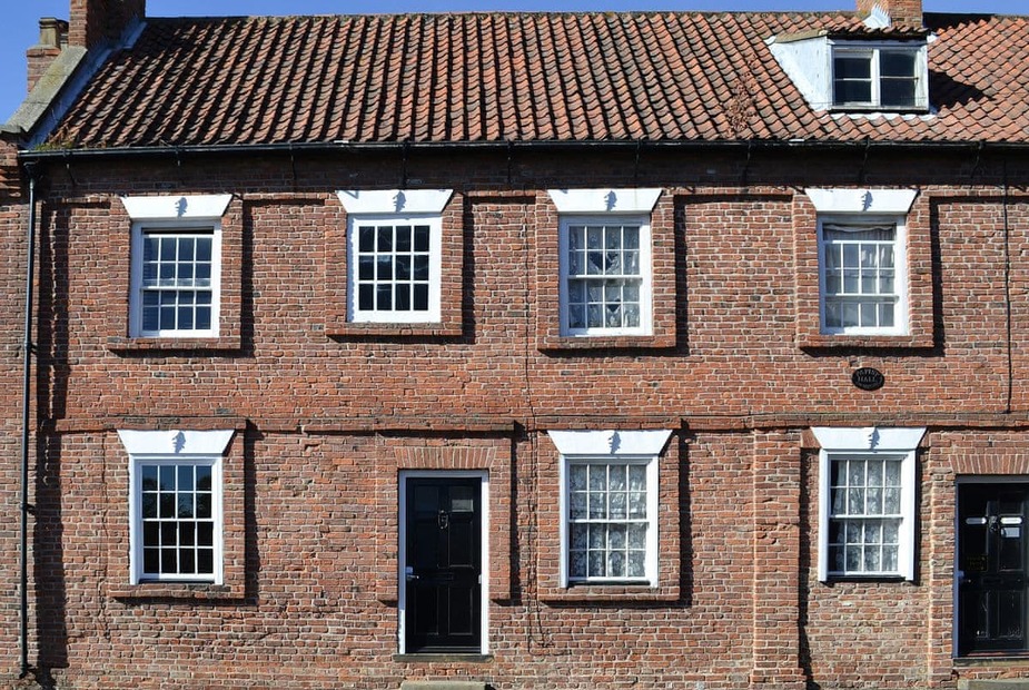 Monk's Rest 2 - UKC3811 Lovely historic holiday cottage close to the centre of the village | Monk’s Rest 1 - Monk’s Retreat, Barrow-upon-Humber, near Hull