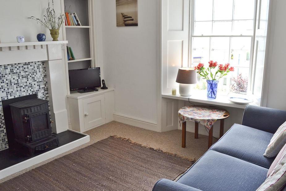 Betty's Retreat Living room with dining area | Betty’s Retreat, Penzance