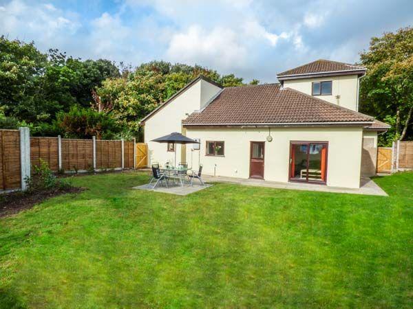 sykes cottages enclosed garden