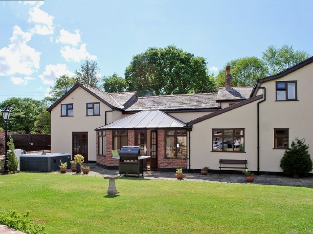 IVY HOUSE FARM