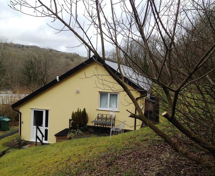 5 Castle Mead, 5 Castle Mead, Narberth, Pembrokeshire Snaptrip