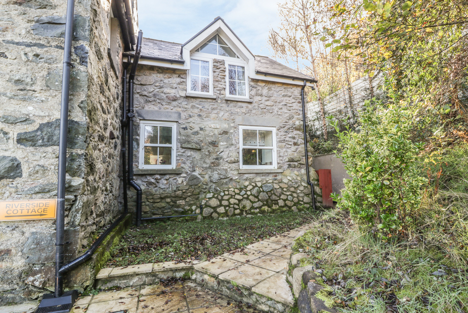 Riverside Cottage, Riverside Cottage, Conwy, North Wales & Snowdonia