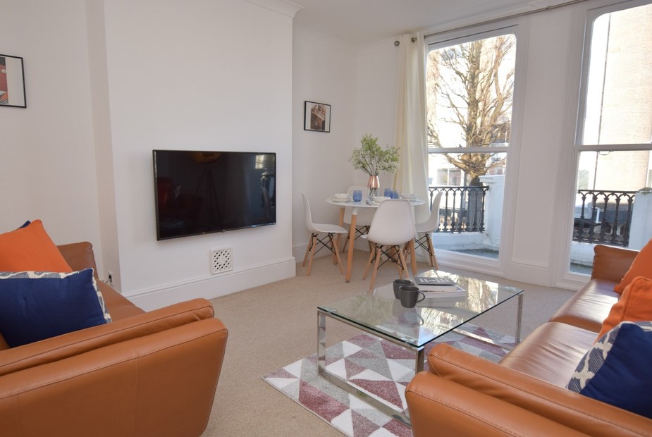 Apartment in Sussex, 2 bedrooms, Eastbourne, East Sussex Snaptrip