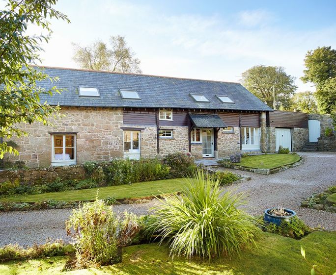 Aarons, Whiddon Down, Okehampton Aarons is an attractive barn conversion situated in a small hamlet in one of the finest areas of the Dartmoor National Park