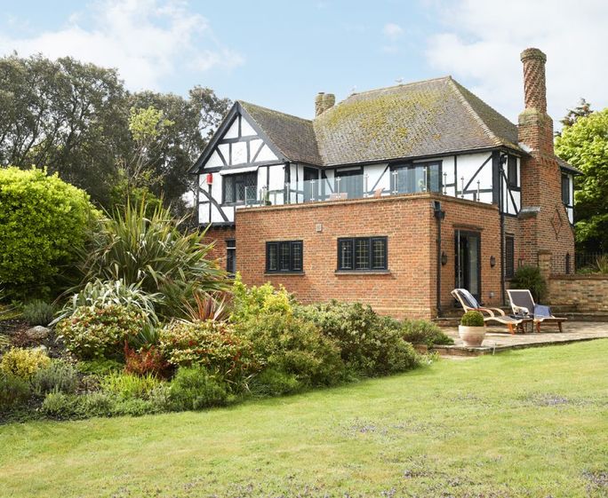 Lauriston, Broadstairs Take a virtual tour of Lauriston