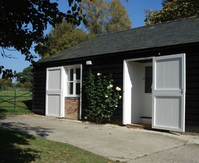 Stable Cottage, Milton Lilbourne, Pewsey, Wiltshire Stable Cottage with accommodation for four guests