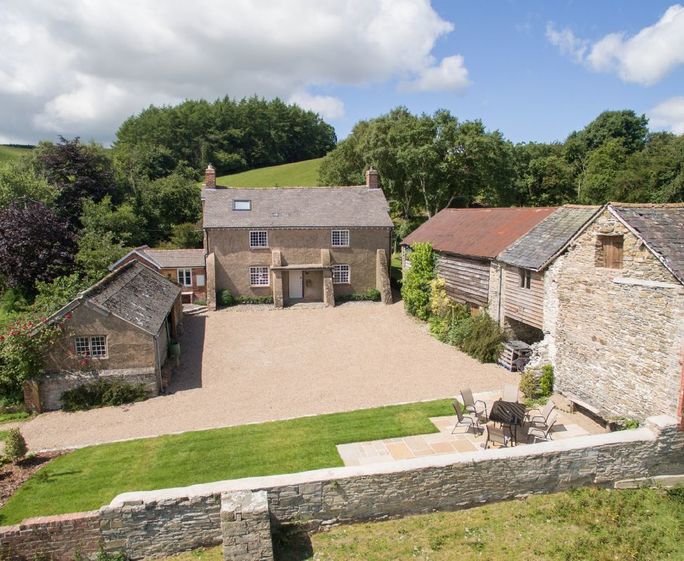 Draenllwynellen, Montgomery, near Newtown Enjoy complete privacy at Draenllwynellen with main house and rustic outbuildings set within an acre of land