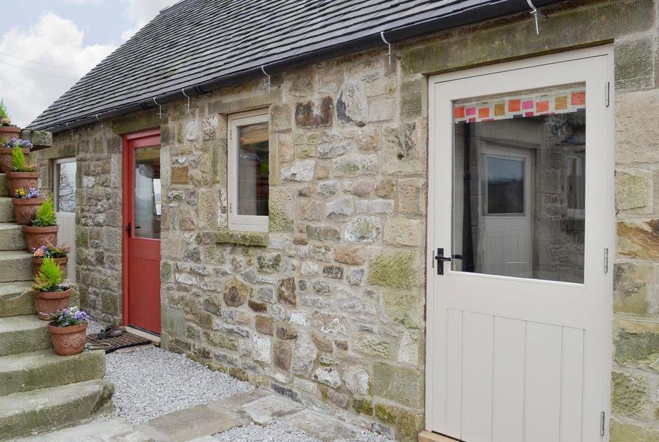 Gaia Lodge Charming holiday home | Gaia Lodge, Hulme End, near Ashbourne