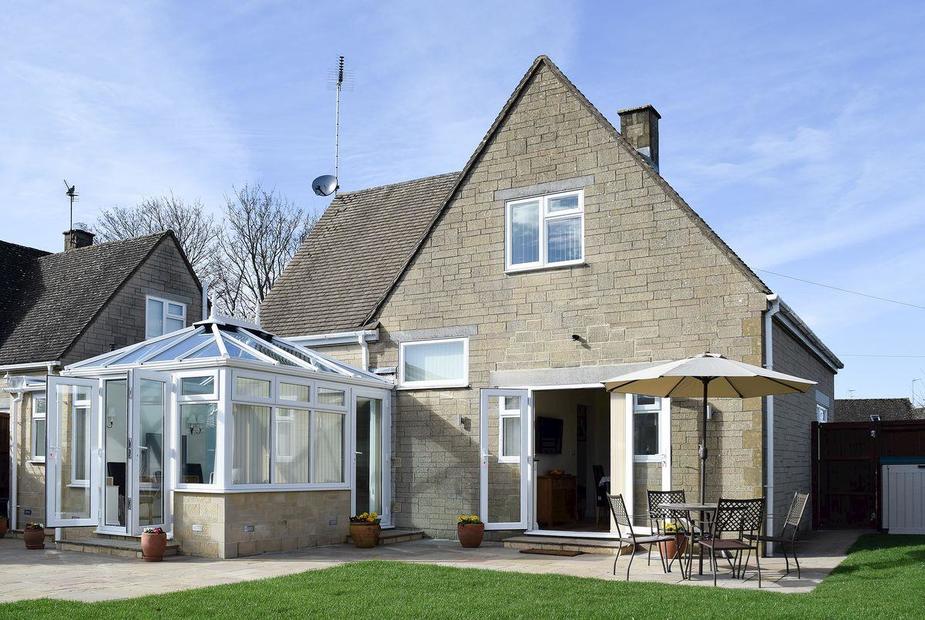 The Paddocks Well-appointed detached holiday home | The Paddocks, Bledington, near Chipping Norton