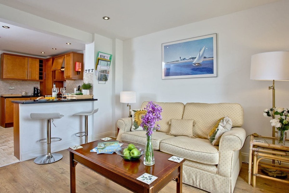 Pebbles - Endsleigh Court Open plan living space | Pebbles, Endsleigh Court - Endsleigh Court, Stoke Fleming, near Dartmouth
