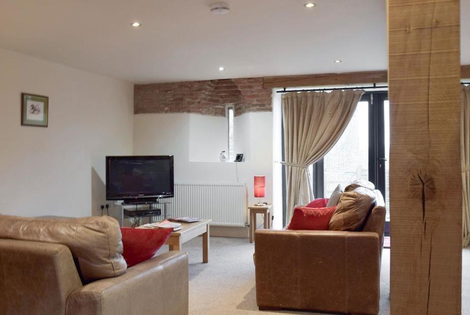 Widgeon - UKC2660 Attractive living area | Widgeon - Wheatacre Hall Barns, Wheatacre, near Beccles