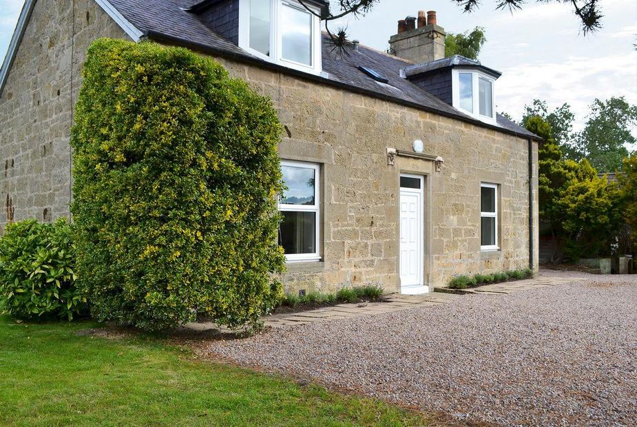 Scotsonhill Farmhouse Peaceful detached former farmhouse | Scotsonhill Farmhouse, near Elgin