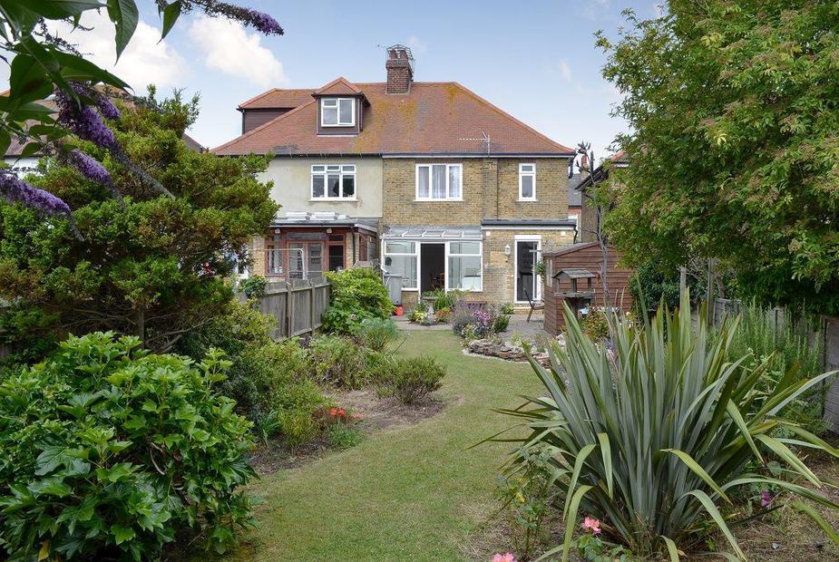 Iris's Retreat Garden to the rear of the property | Iris’s Retreat, St Peters, near Broadstairs
