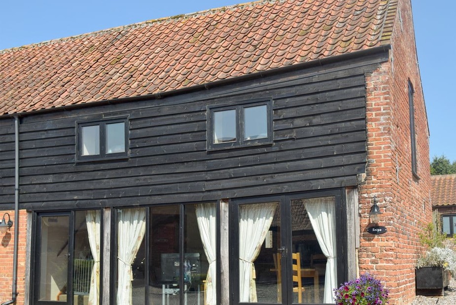 Snipe - UKC2657 Delightful holiday home | Snipe - Wheatacre Hall Barns, Wheatacre, near Beccles