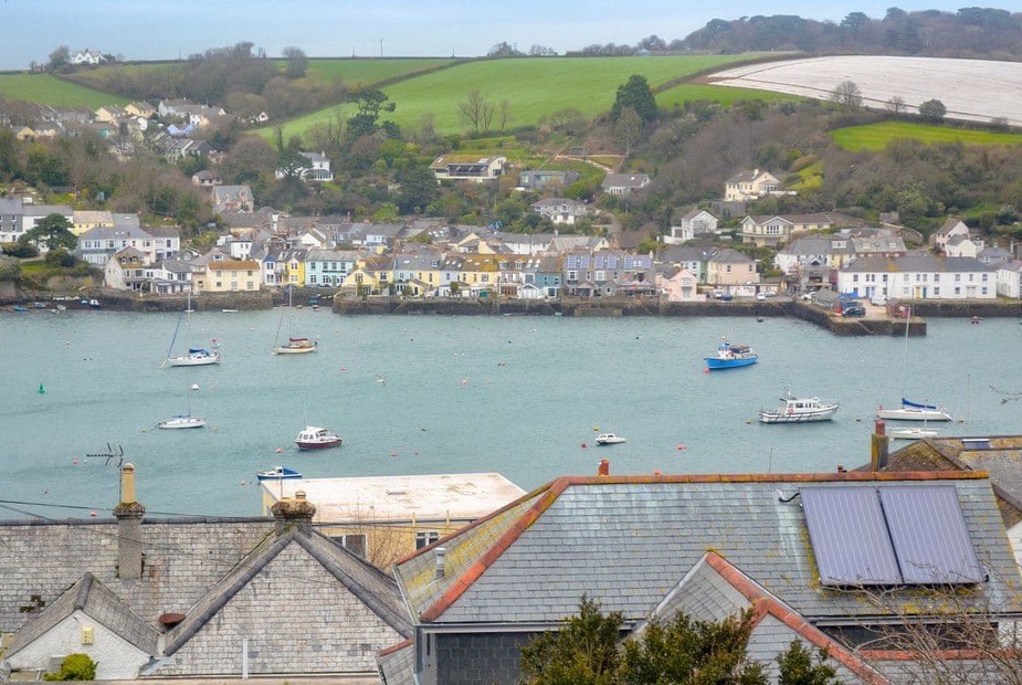 Marisa Situated in an elevated position overlooking the estuary | Marisa, Falmouth