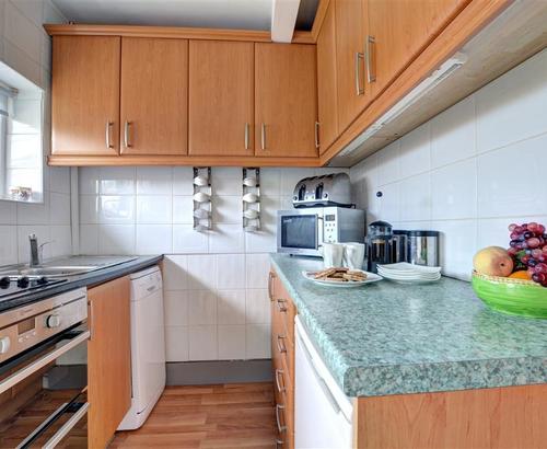 Cri'r Wylan WAI203 - Kitchen