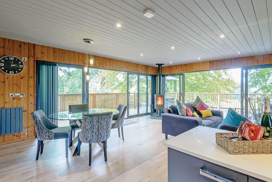 Meadow Lodge 2 Meadow Lodge 2 Henlle Nr Oswestry Last Minute
