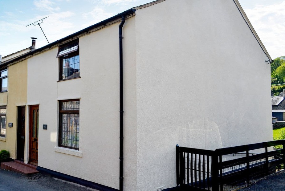 Ty Idris Exterior | Ty Idris, Llanrhaeadr-ym-Mochnant, near Welshpool