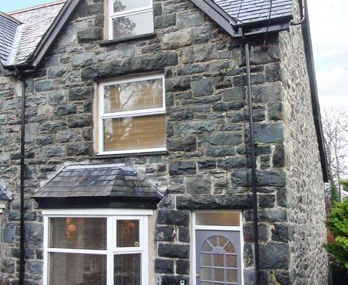 Meirion House