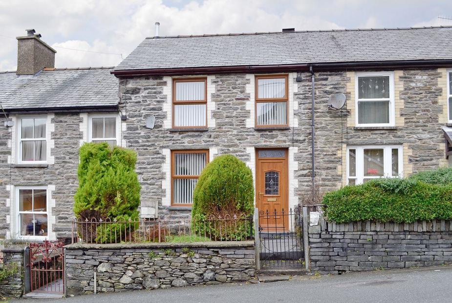 Moelwyn View Delightful mid terrace holiday cottage | Moelwyn View, Blaenau Ffestiniog