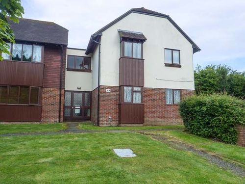 8 Woodsmill Close