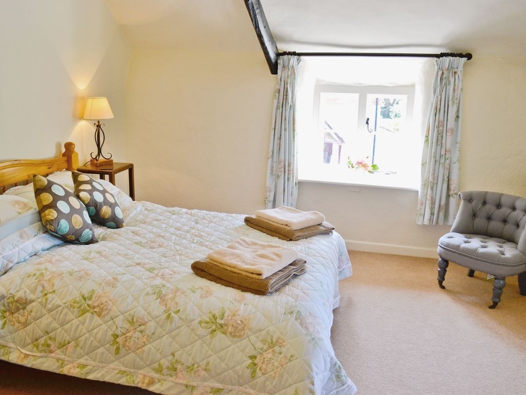 Last Minute Pet Friendly Cottages in Devon