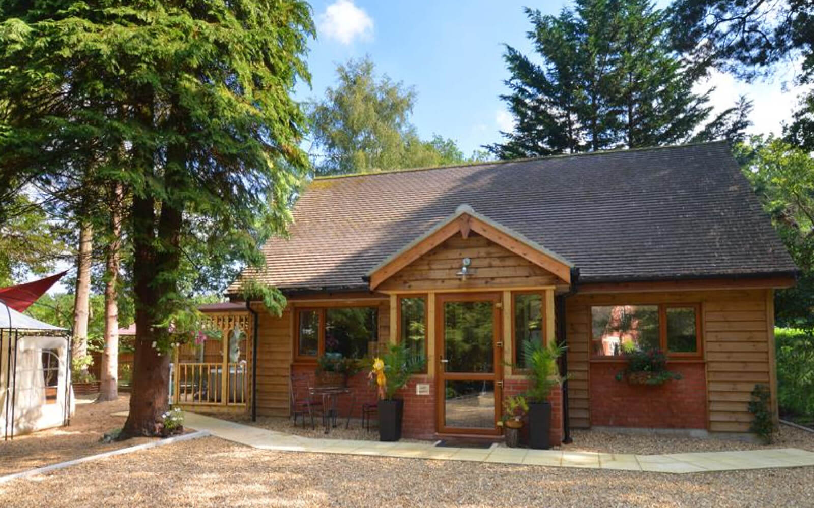 <span> holiday lodge</span>