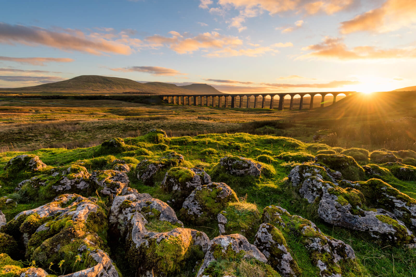 Last Minute Cottages in <span>Yorkshire</span> - Save up to 60%